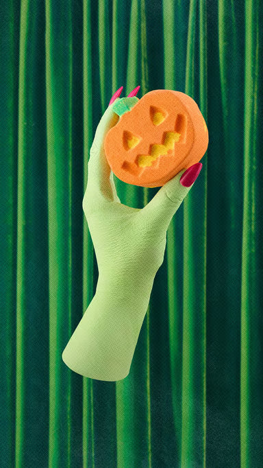 LUSH Pumpkin Pumpkin Bath Bomb