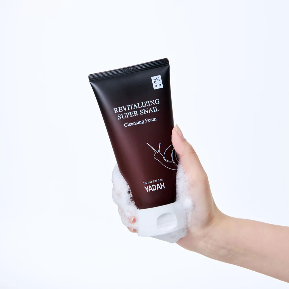 Yadah Revitalizing Super Snail Cleansing Foam