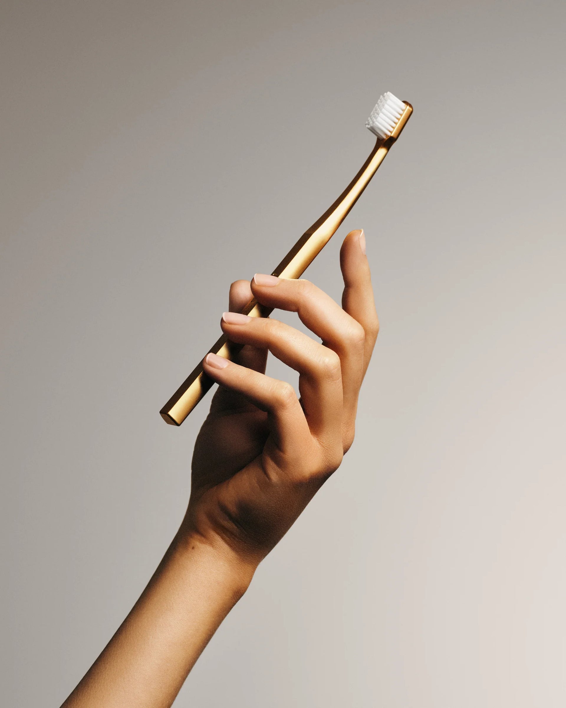 Aurezzi Toothbrush Gold/White 24K Gold Plated